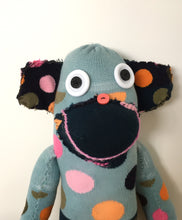 Load image into Gallery viewer, HAPPY CHAPPY - MOE