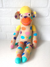 Load image into Gallery viewer, HAPPY CHAPPY - GOLDIE